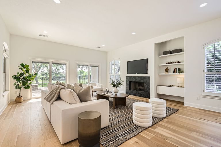 1900-lakecliff-hills-ln---web-quality---011---06-living-room.jpg