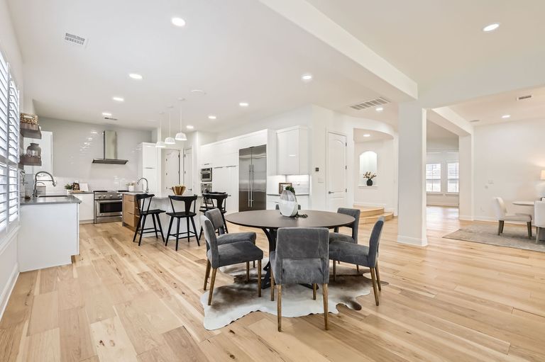 1900-lakecliff-hills-ln---web-quality---017---17-breakfast-area.jpg
