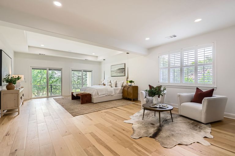 1900-lakecliff-hills-ln---web-quality---022---24-2nd-floor-primary-bedroom.jpg