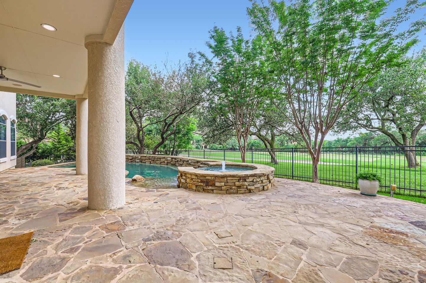 1900-lakecliff-hills-ln---web-quality---033---41-patio.jpg