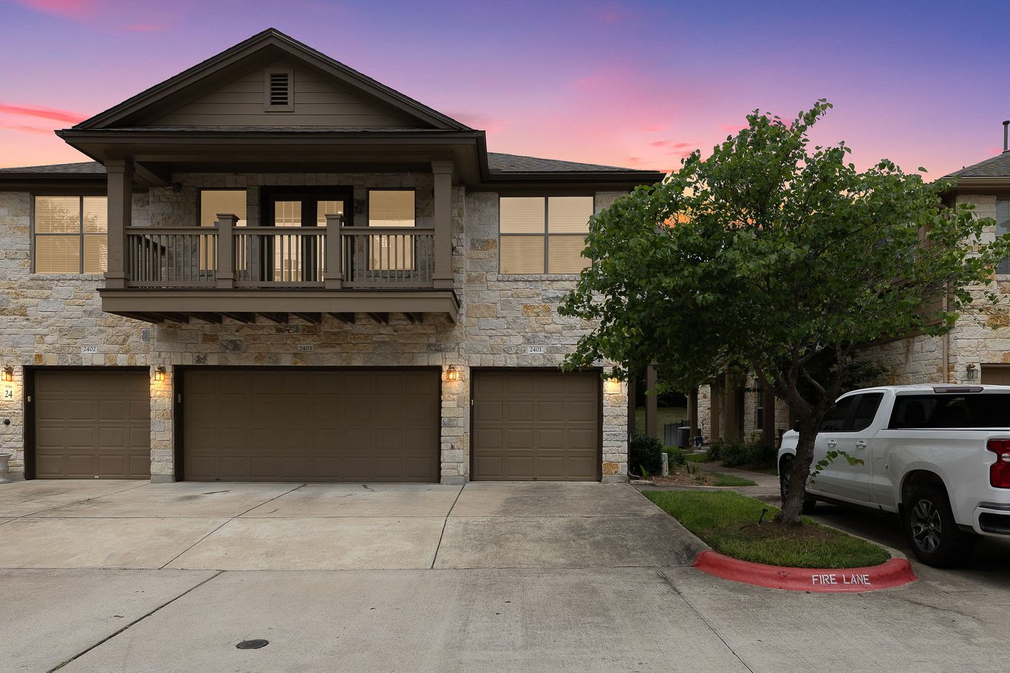 2-web-or-mls-1310-w-parmer-ln-2401-kcp-052324-168.jpg