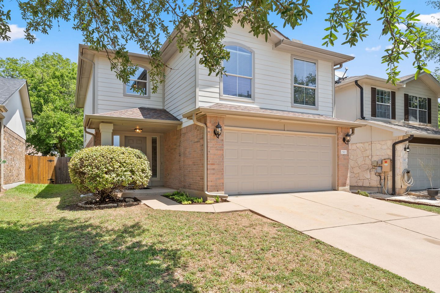 2-web-or-mls-2500-wilma-rudolph-rd-1.jpg