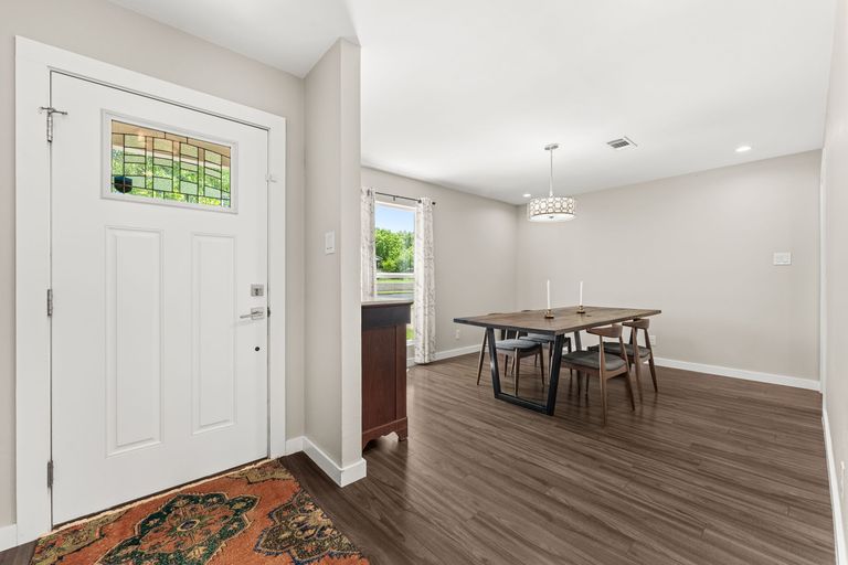 2-web-or-mls-2602-gettysburg-dr-(1-of-25).jpg