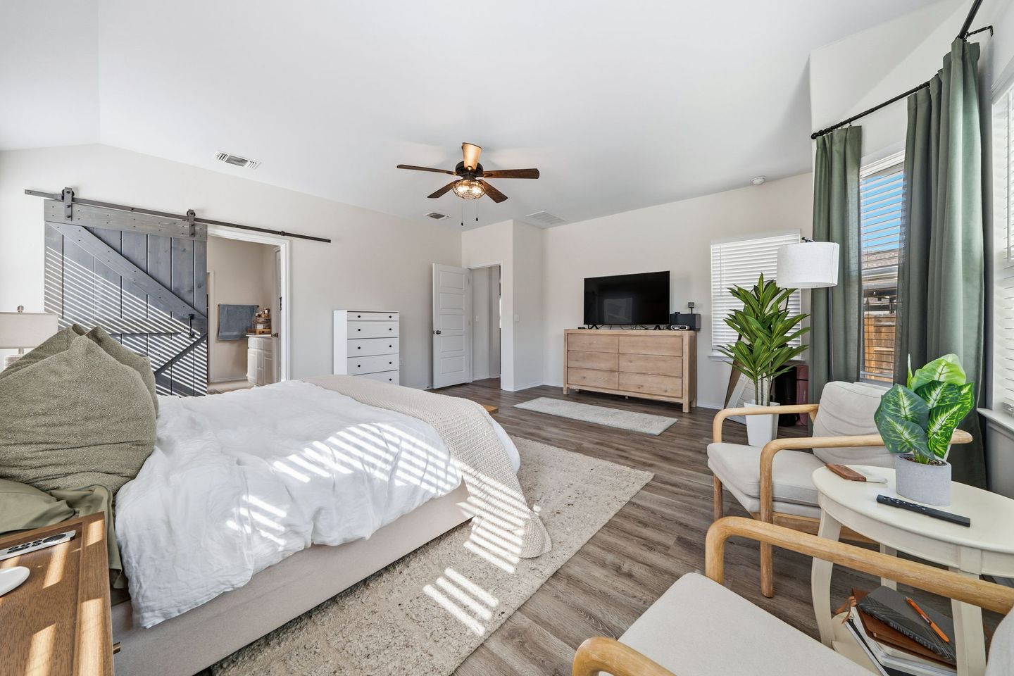 20-sqft-0146.jpg