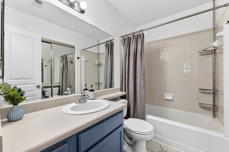 20-web-or-mls-1411-gracy-farms-ln-118-(20-of-27).jpg