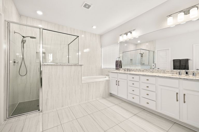 20-web-or-mls-16713-elsinore-ln-kcp-070925---103.jpg