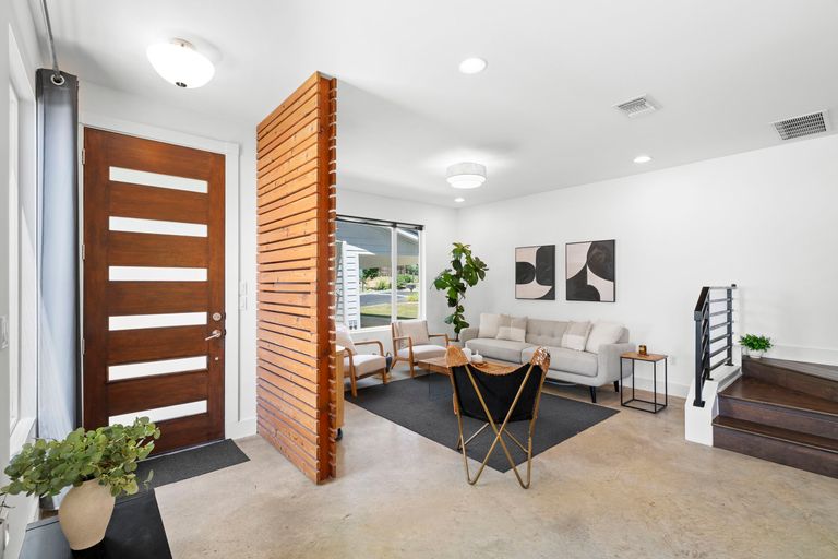 20-web-or-mls-1705-perez-st-b.jpg