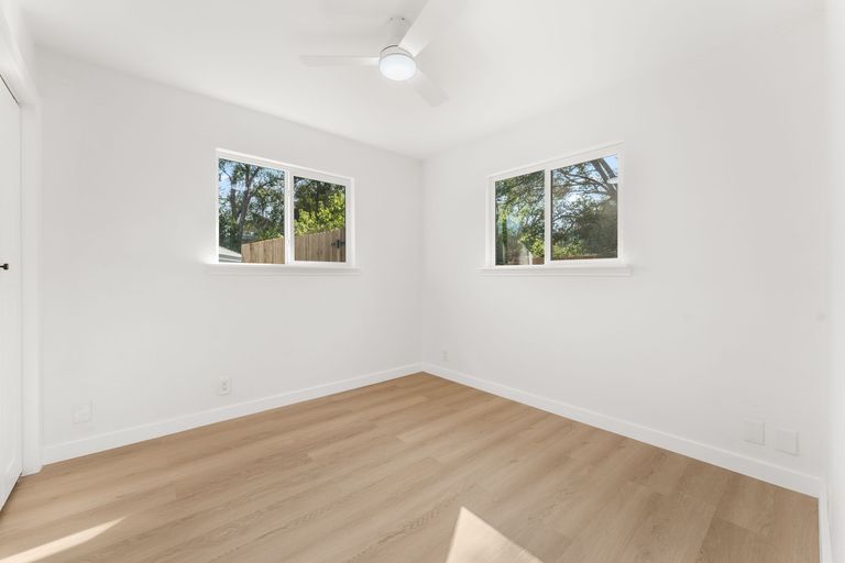 20-web-or-mls-1708-adina-st-19.jpg