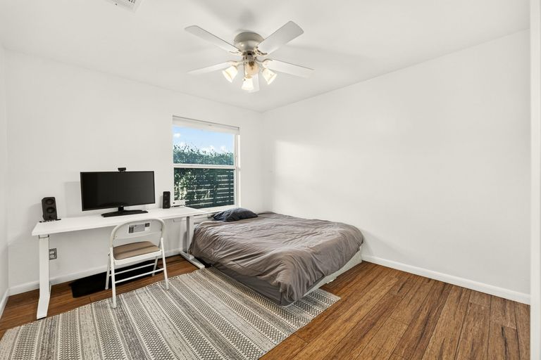 20-web-or-mls-1800-w-10th-st-(20-of-34).jpg