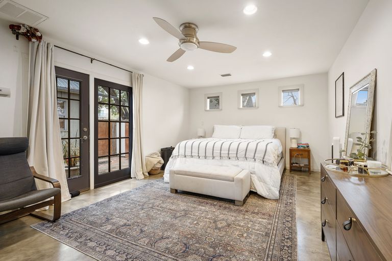 20-web-or-mls-1813-waterston-ave-kcp-022125---37.jpg