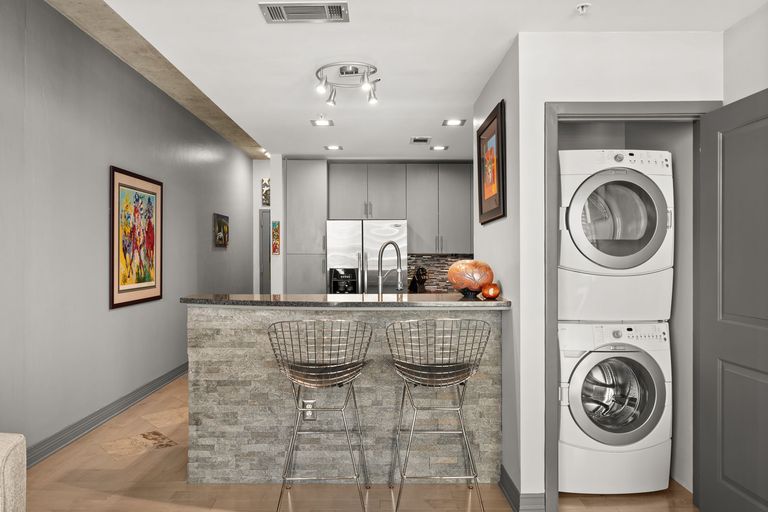 20-web-or-mls-360-nueces-st-2408-(7-of-38).jpg