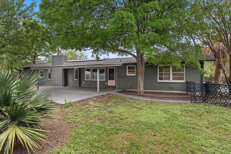 20-web-or-mls-4330-parkwood-rd-4.jpg