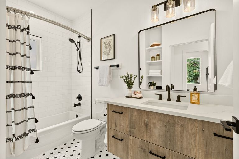 20-web-or-mls-4601-hank-ave-1-(22-of-32).jpg