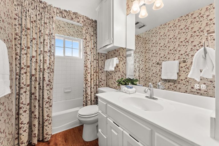 20-web-or-mls-558-peterson-ln-22.jpg