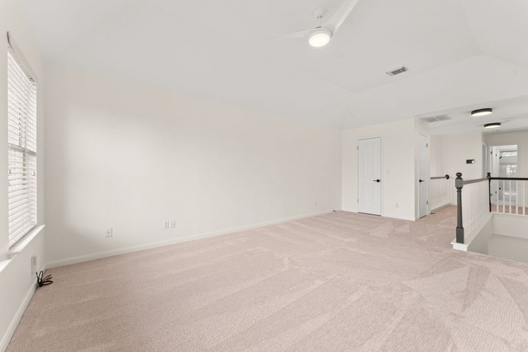 20-web-or-mls-5708-bexley-ct-19.jpg
