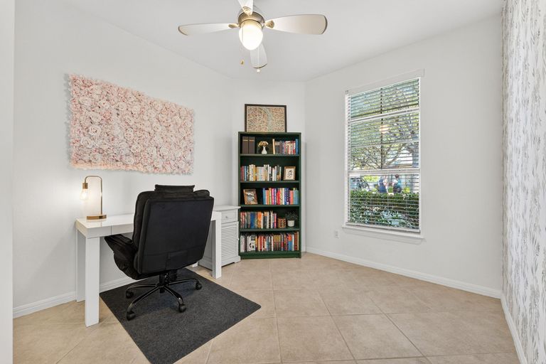 20-web-or-mls-6801-beckett-rd-114r-(25-of-28).jpg