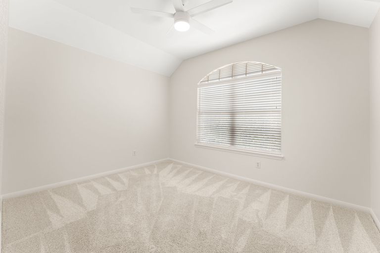 20-web-or-mls-7320-brecourt-manor-way-20.jpg