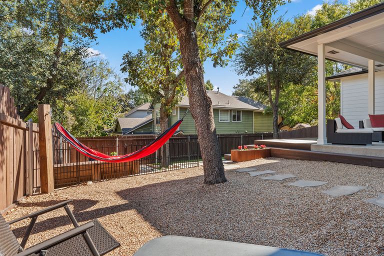 20-web-or-mls-8622-brock-cir-9.jpg