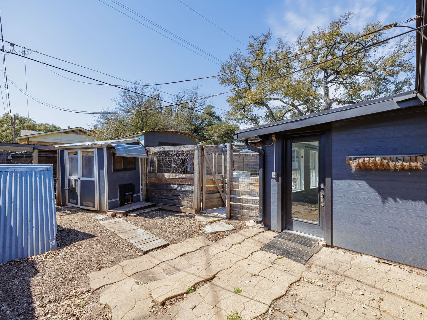 2025-02-28----1729---april-moreaux---1103-space-ln,-austin,-tx-78758-(34-of-36).jpg