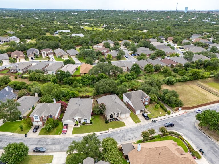 2025-07-18----1930---kaleb-yates---26906-spiral-canyon,-san-antonio,-tx-78261-(31-of-40).jpg