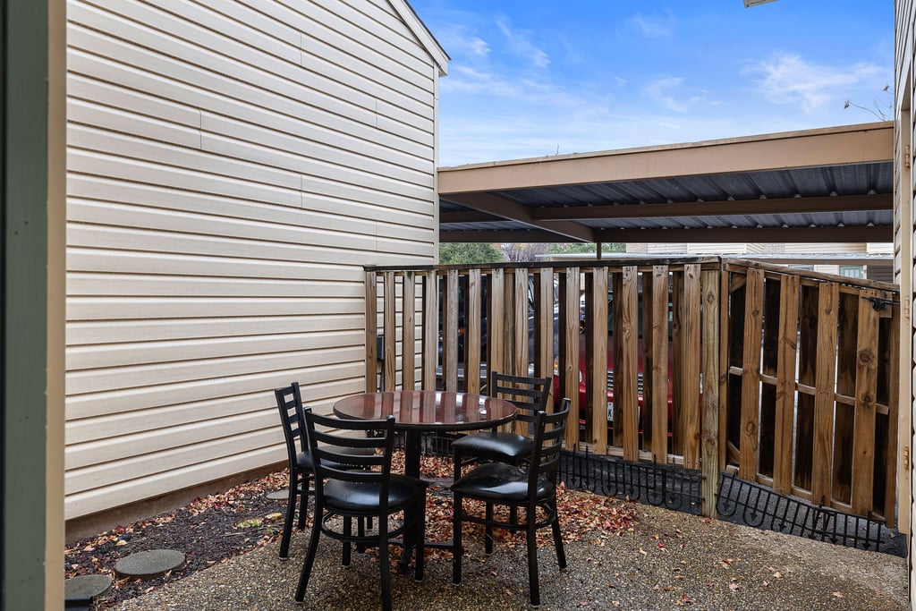 21-custom-8400-jamestown-dr,-204-kcp-122123---46.jpg