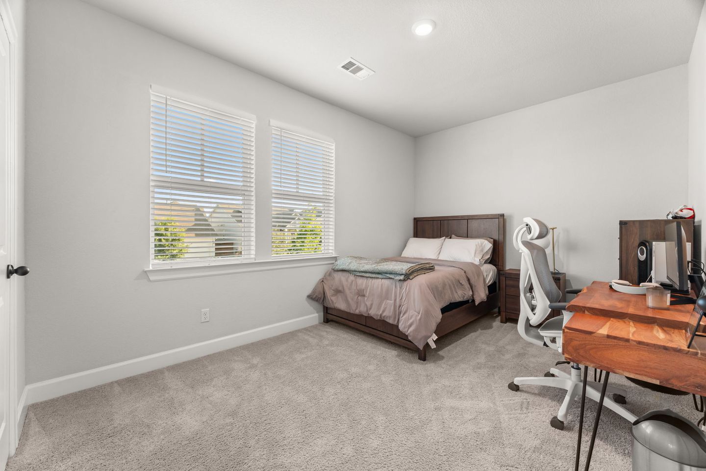 21-web-or-mls-1036-hazy-hills-loop-(14-of-35).jpg