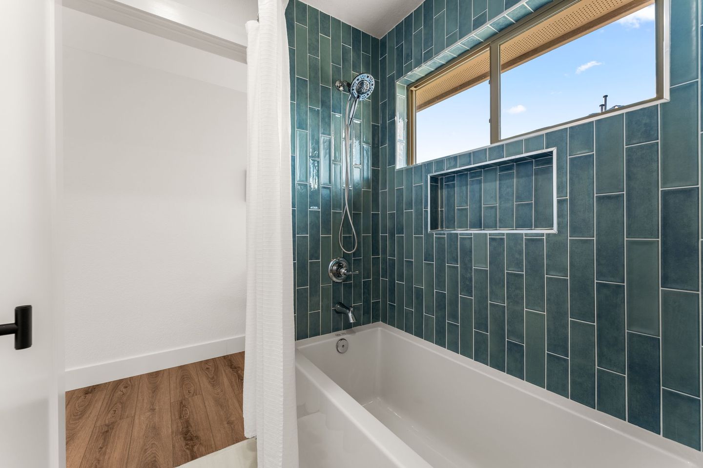21-web-or-mls-10905-la-estrella-cove-23.jpg