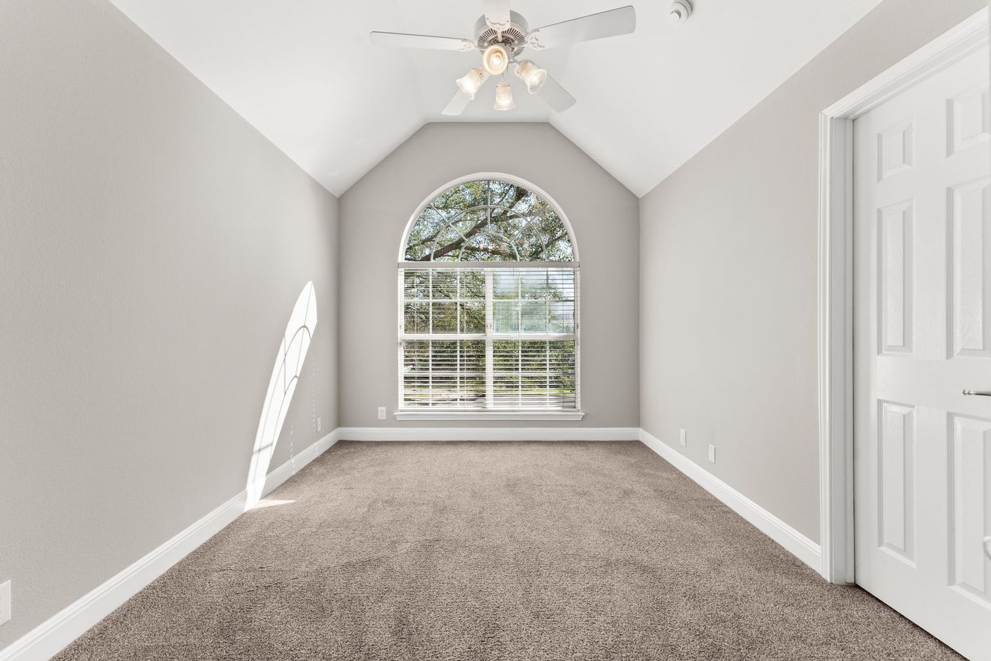 21-web-or-mls-11204-gorham-glen-ct-34.jpg