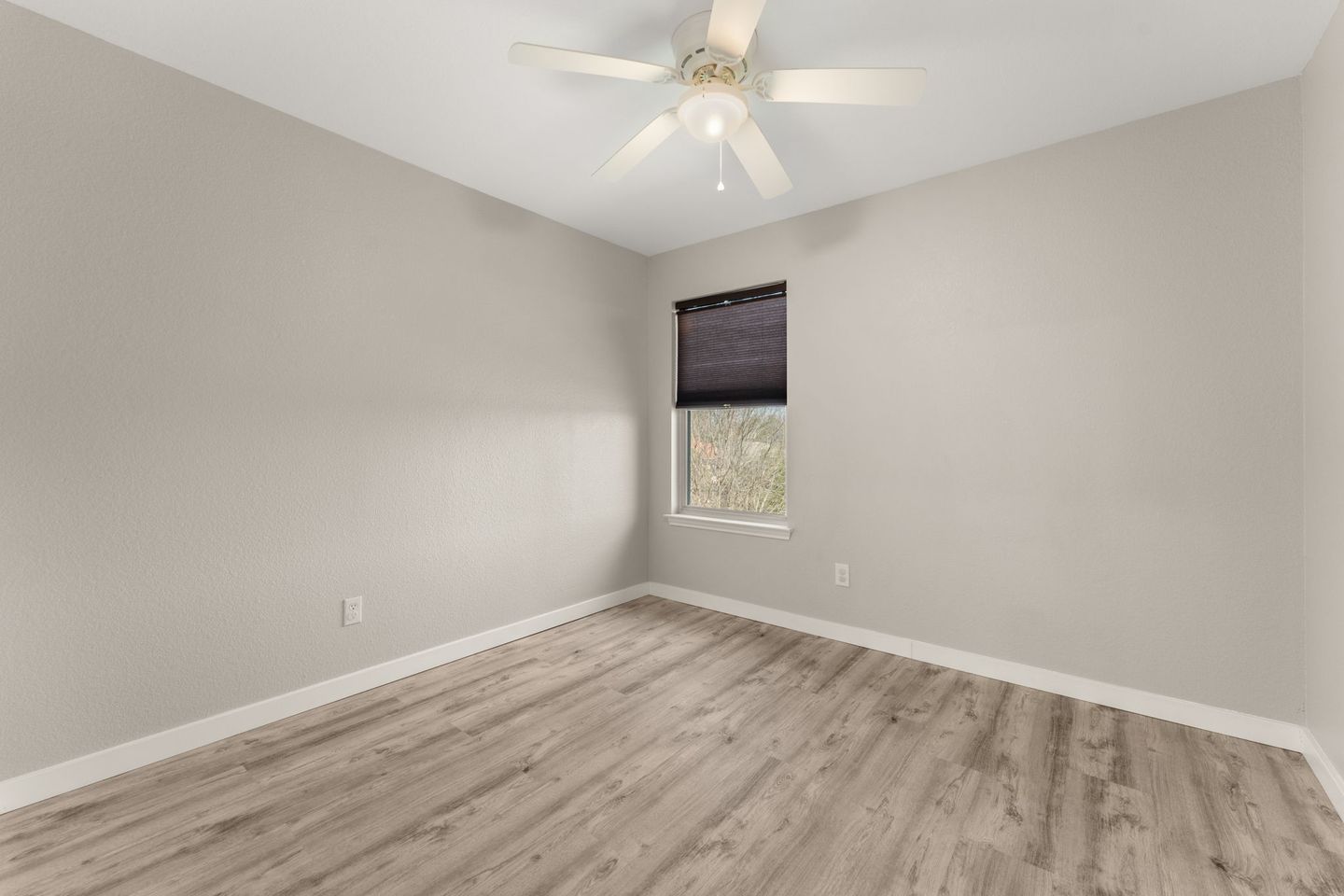 21-web-or-mls-1214-shaun-dr-26.jpg