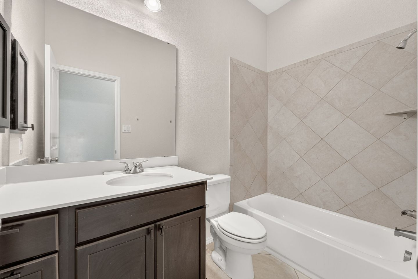 21-web-or-mls-13833-arbor-hill-cove-(21-of-37).jpg