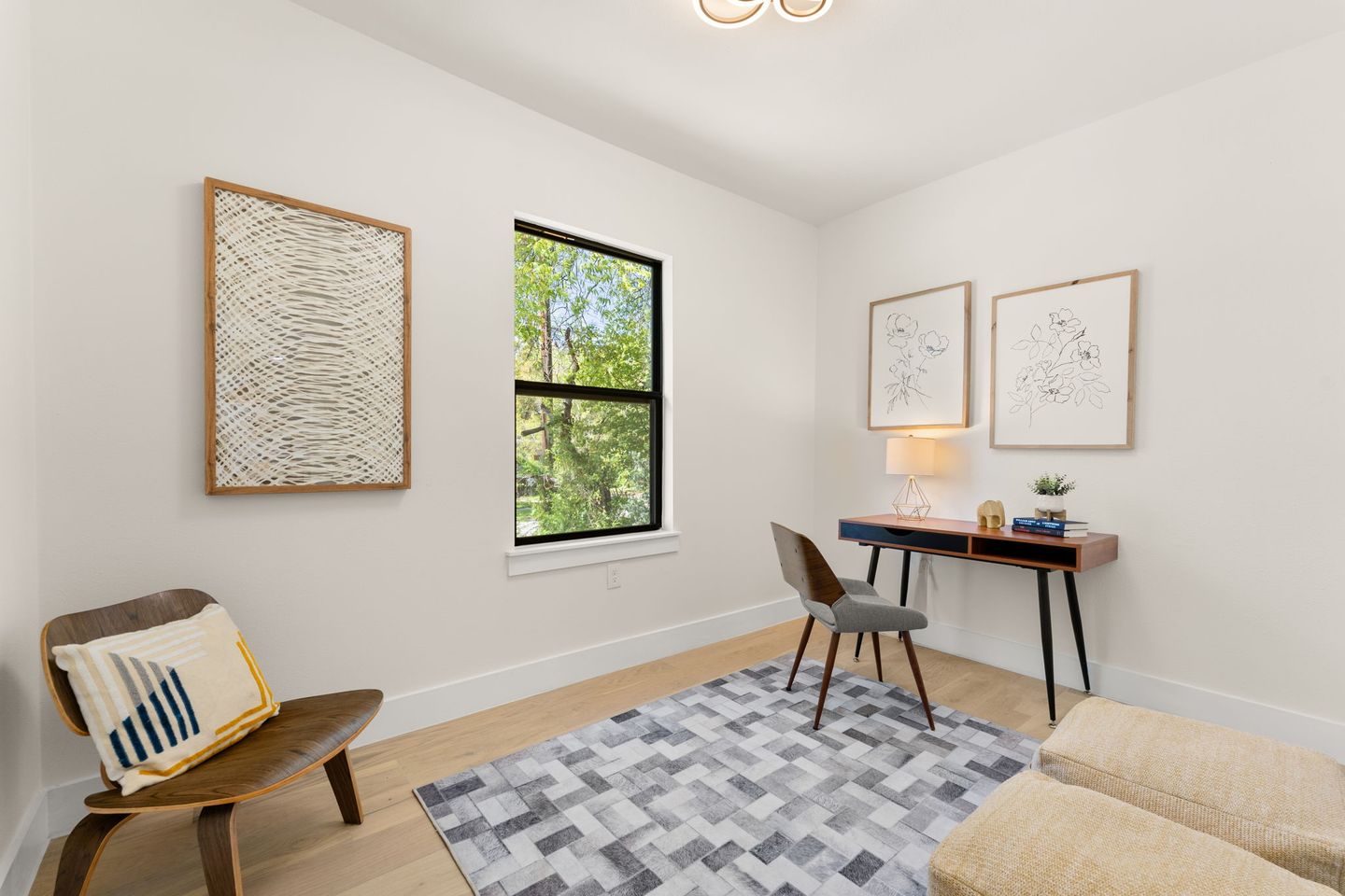 21-web-or-mls-1604-cedar-ave-(1-of-25).jpg