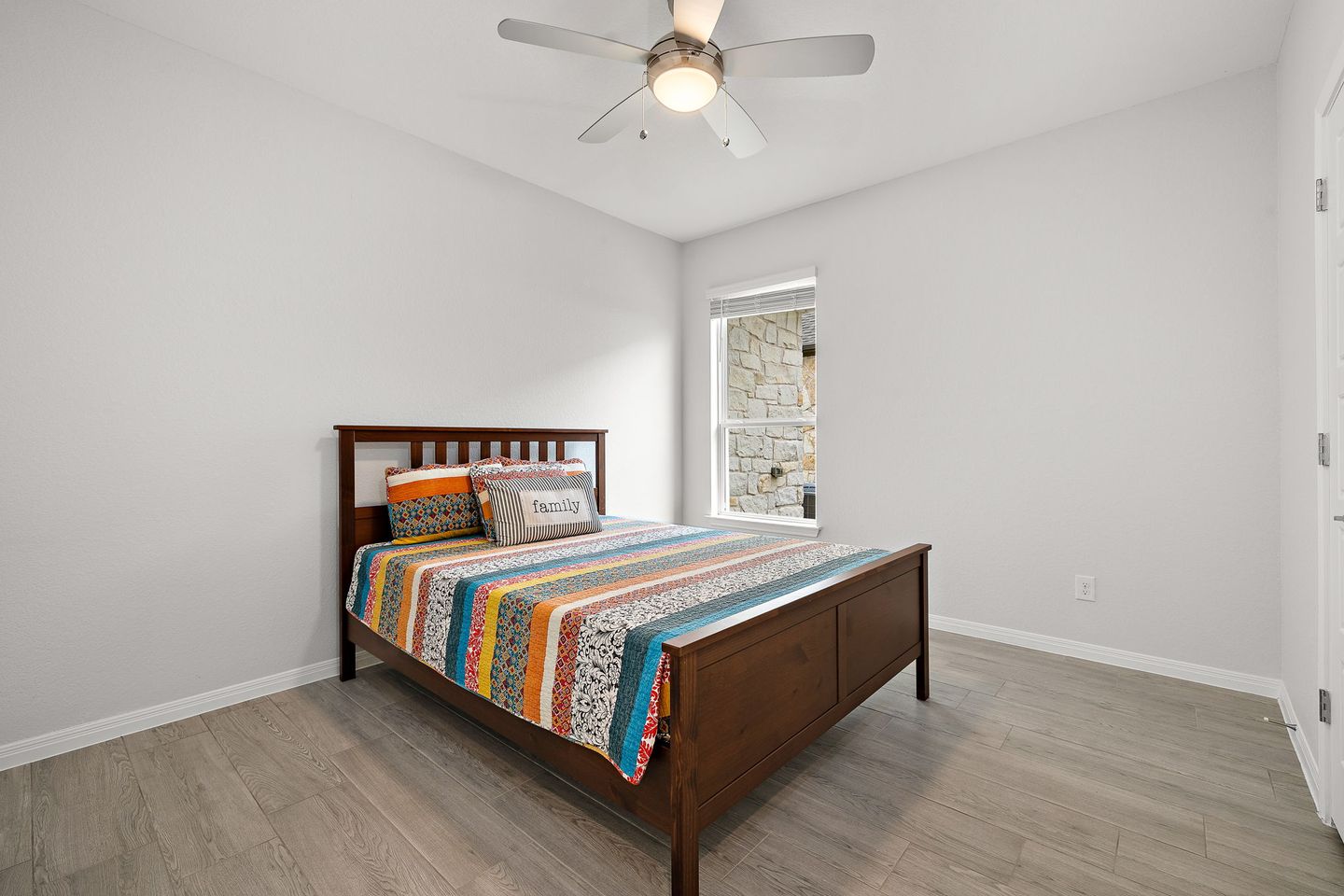 21-web-or-mls-16713-elsinore-ln-kcp-070925---19.jpg