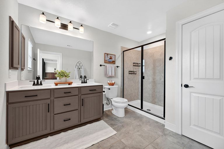 21-web-or-mls-180-kennicott-dr-(19-of-30).jpg