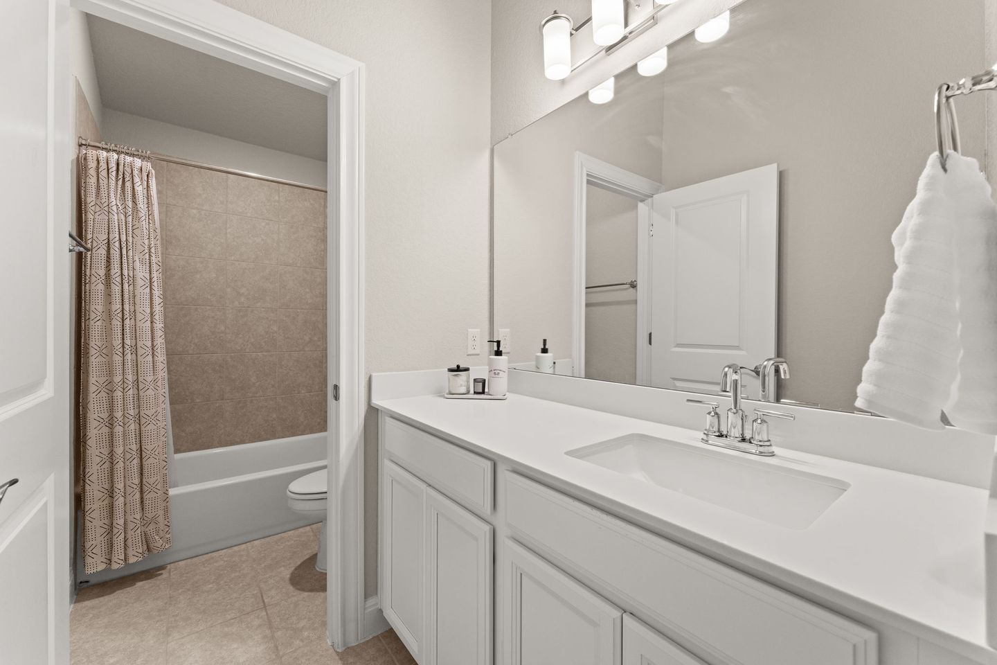 21-web-or-mls-250-eagle-mountain-trl-19.jpg