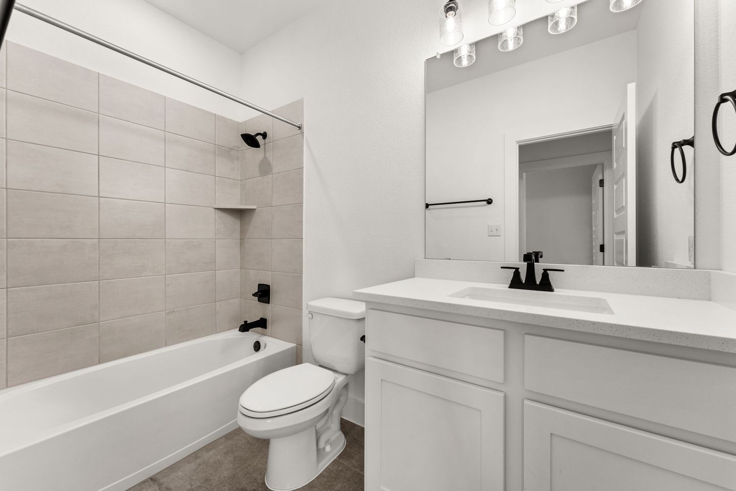 21-web-or-mls-320-millbend-rd-17.jpg