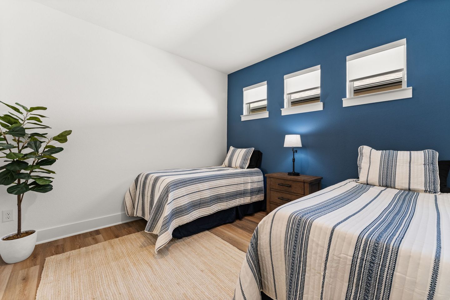 21-web-or-mls-3234-amore-way-(7-of-30).jpg