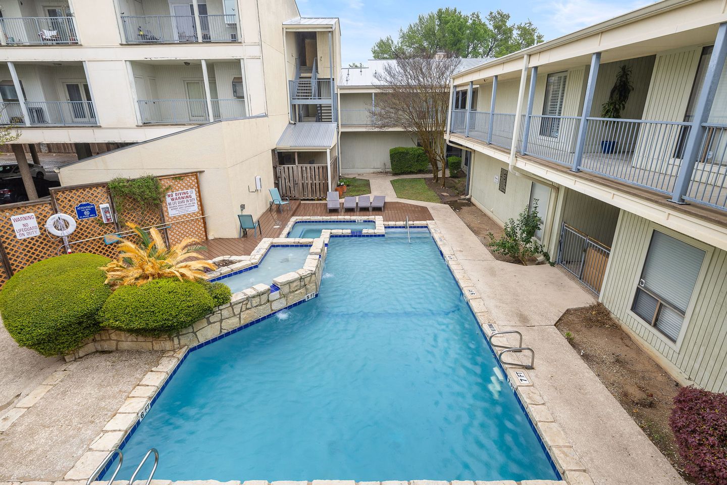 21-web-or-mls-3840-far-w-blvd-221-kcp-032725---130.jpg
