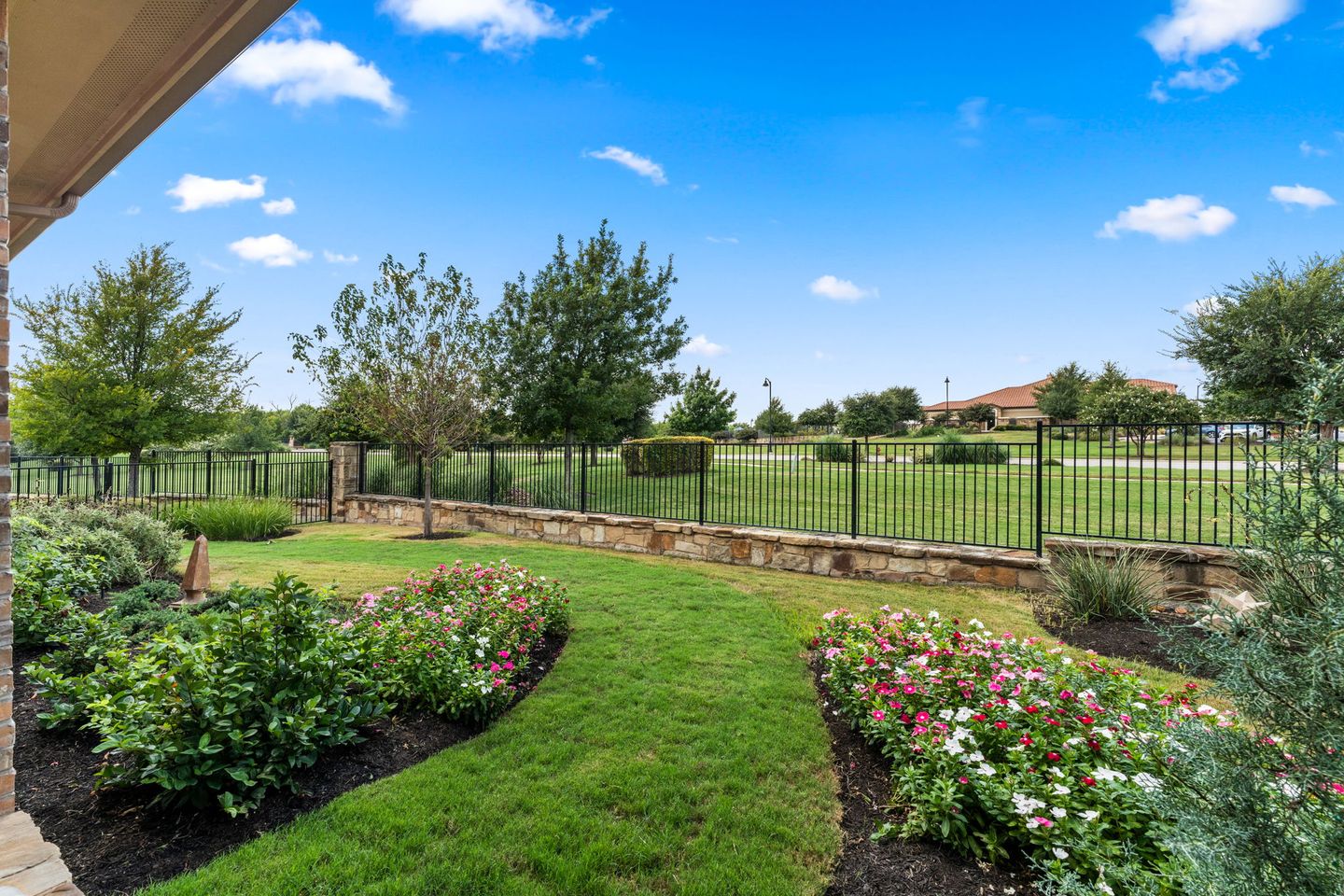 21-web-or-mls-4900-fiore-trail-6-1725474404.jpg
