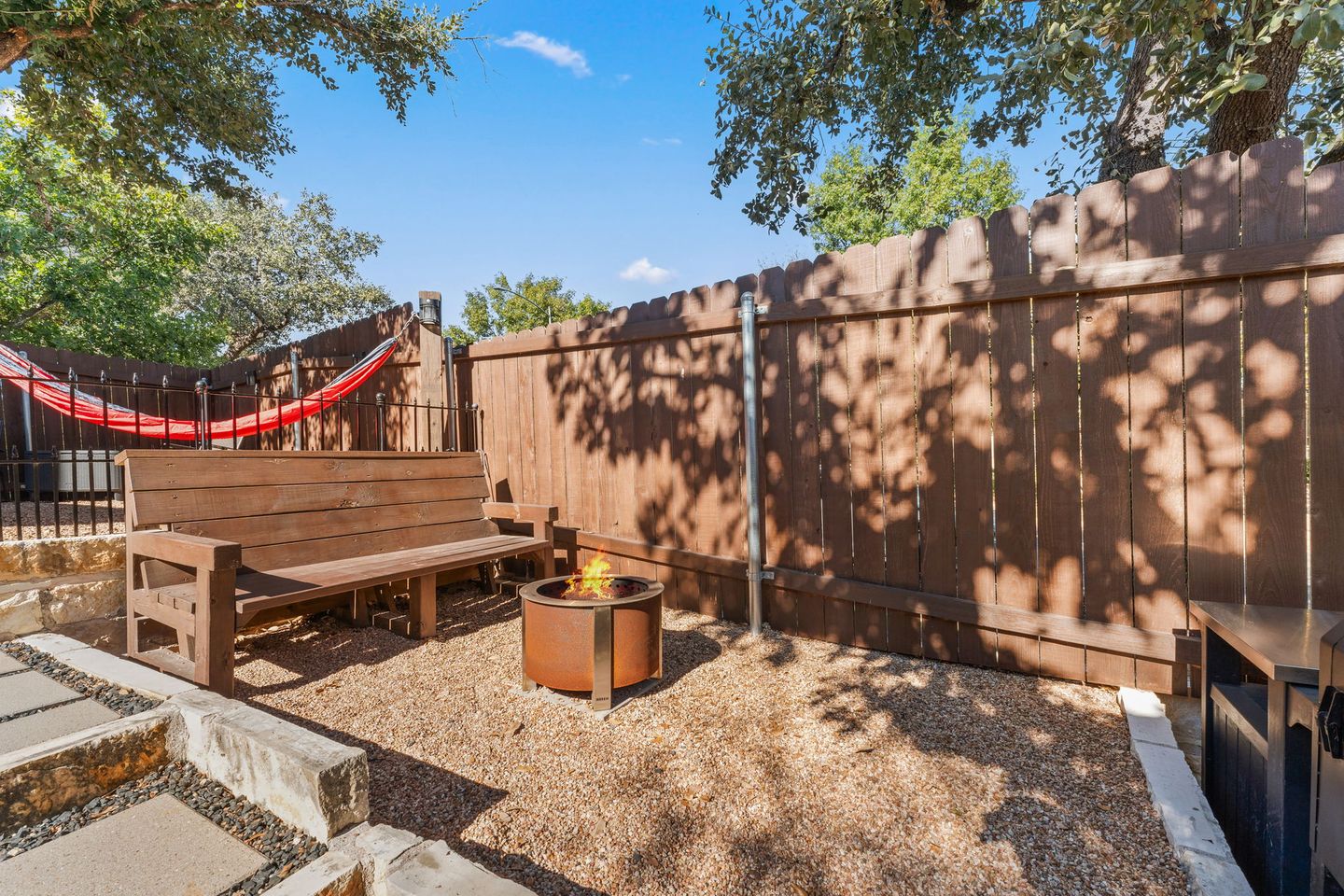 21-web-or-mls-8622-brock-cir-10.jpg