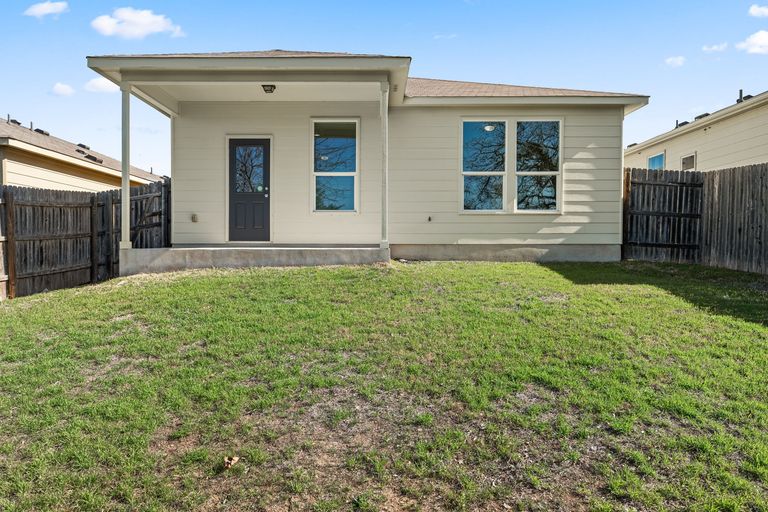 21-web-or-mls-9217-southwick-dr-20-1741818277.jpg