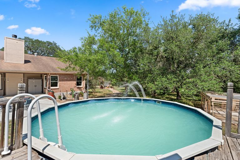 22-web-or-mls-11551-farm-to-market-32-19.jpg