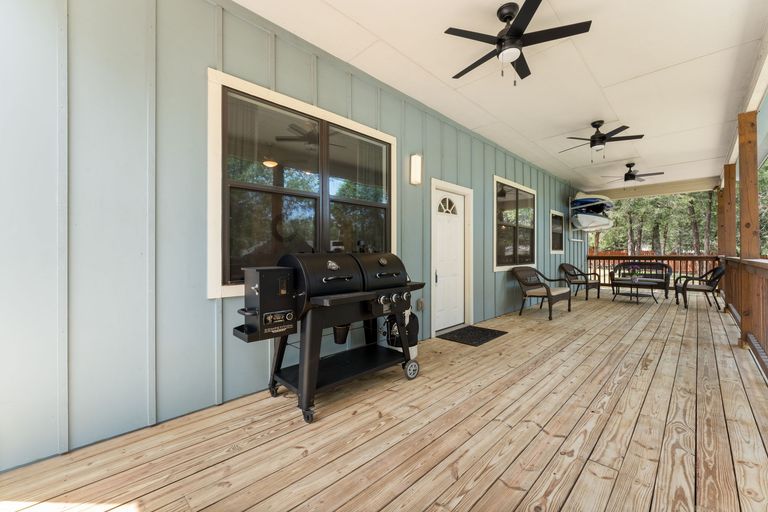 22-web-or-mls-120-meadowood-dr-9-1745433880.jpg