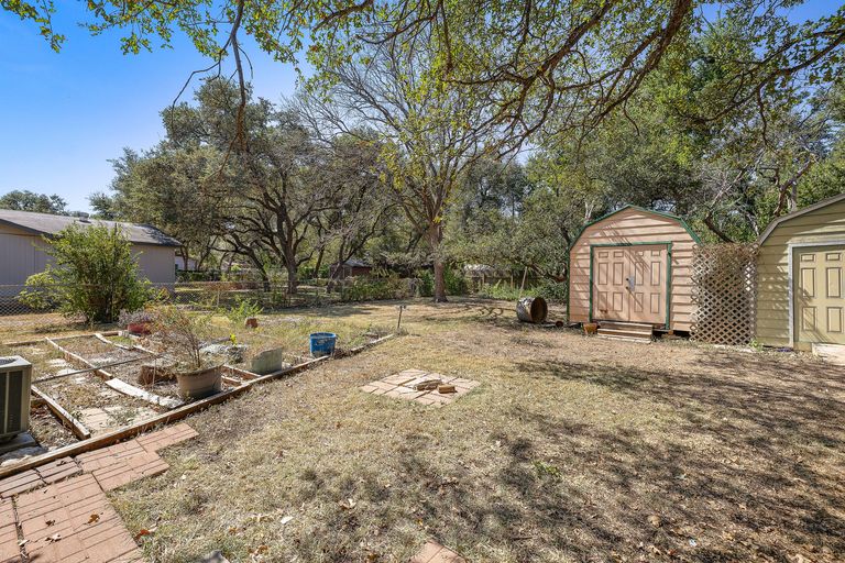 22-web-or-mls-1209-doris-ln-kcp-092524---86.jpg