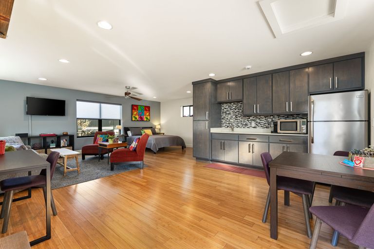 22-web-or-mls-1706-canterbury-st-(22-of-37).jpg