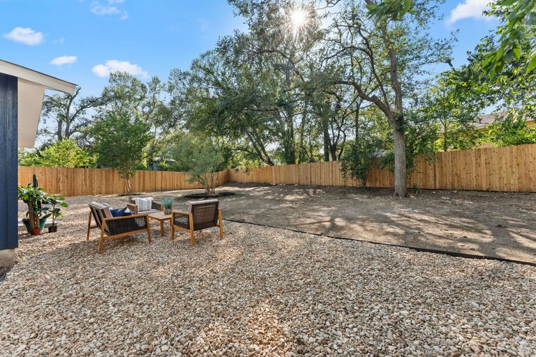22-web-or-mls-1708-adina-st-21.jpg
