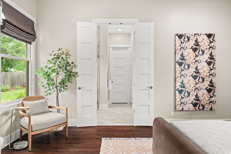 22-web-or-mls-1710-payne-ave-25.jpg