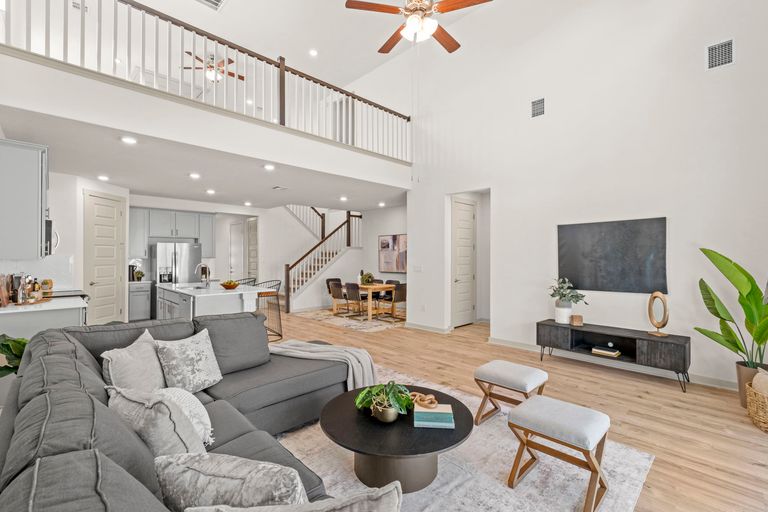 22-web-or-mls-221-indian-shoal-dr.jpg