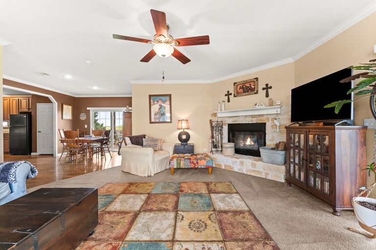 22-web-or-mls-2400-rohde-rd-(3-of-44).jpg