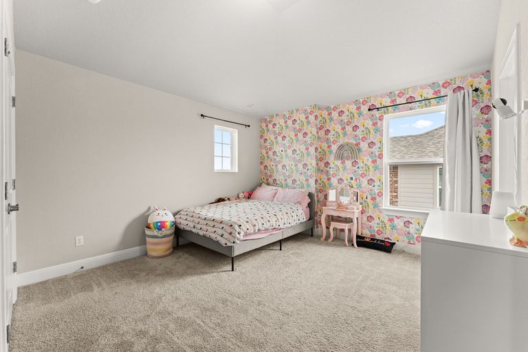 22-web-or-mls-250-eagle-mountain-trl-20.jpg