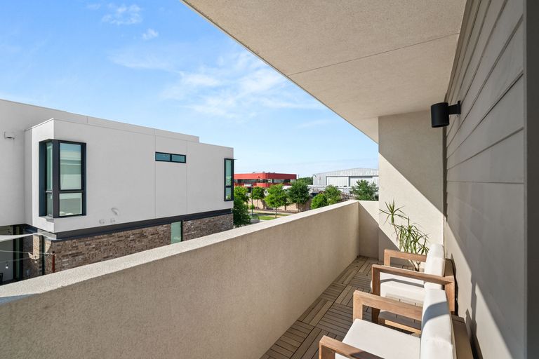 22-web-or-mls-2524-doc-reeves-st-(25-of-30).jpg